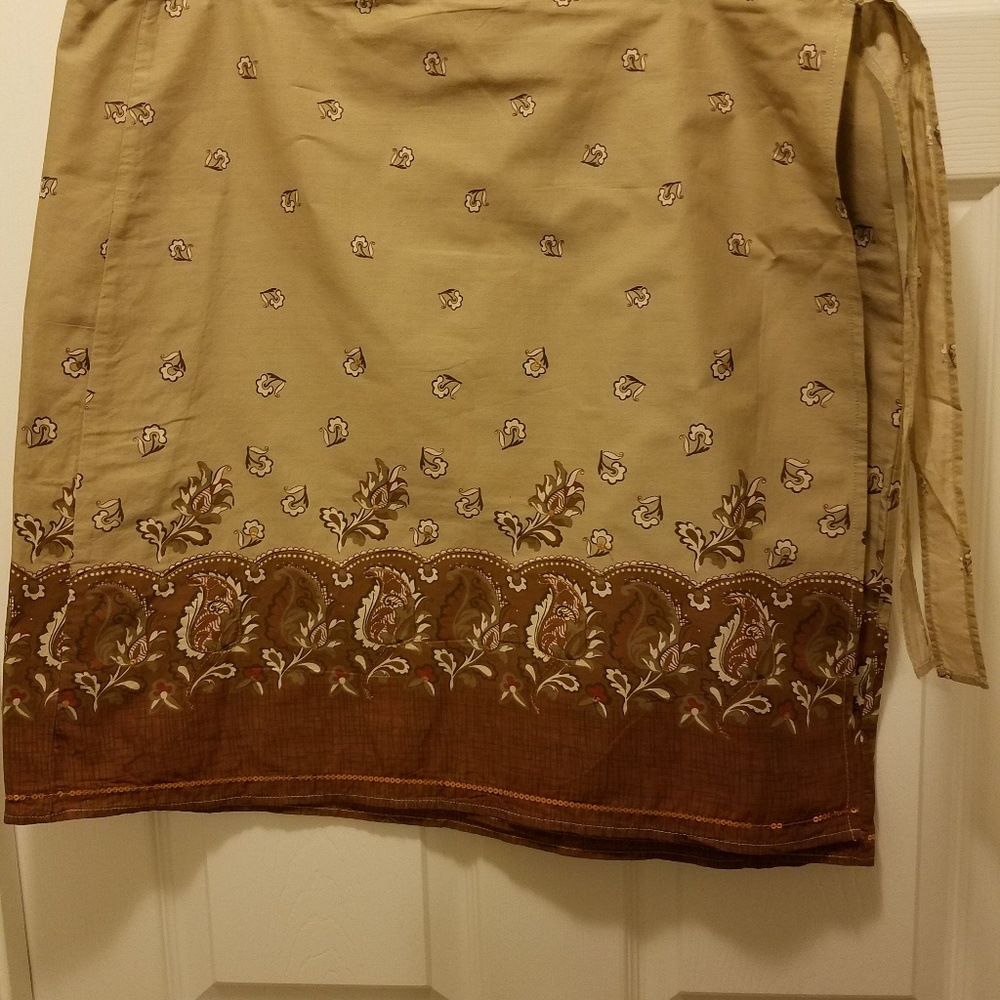 Old Navy Wrap Skirt (NWOT)